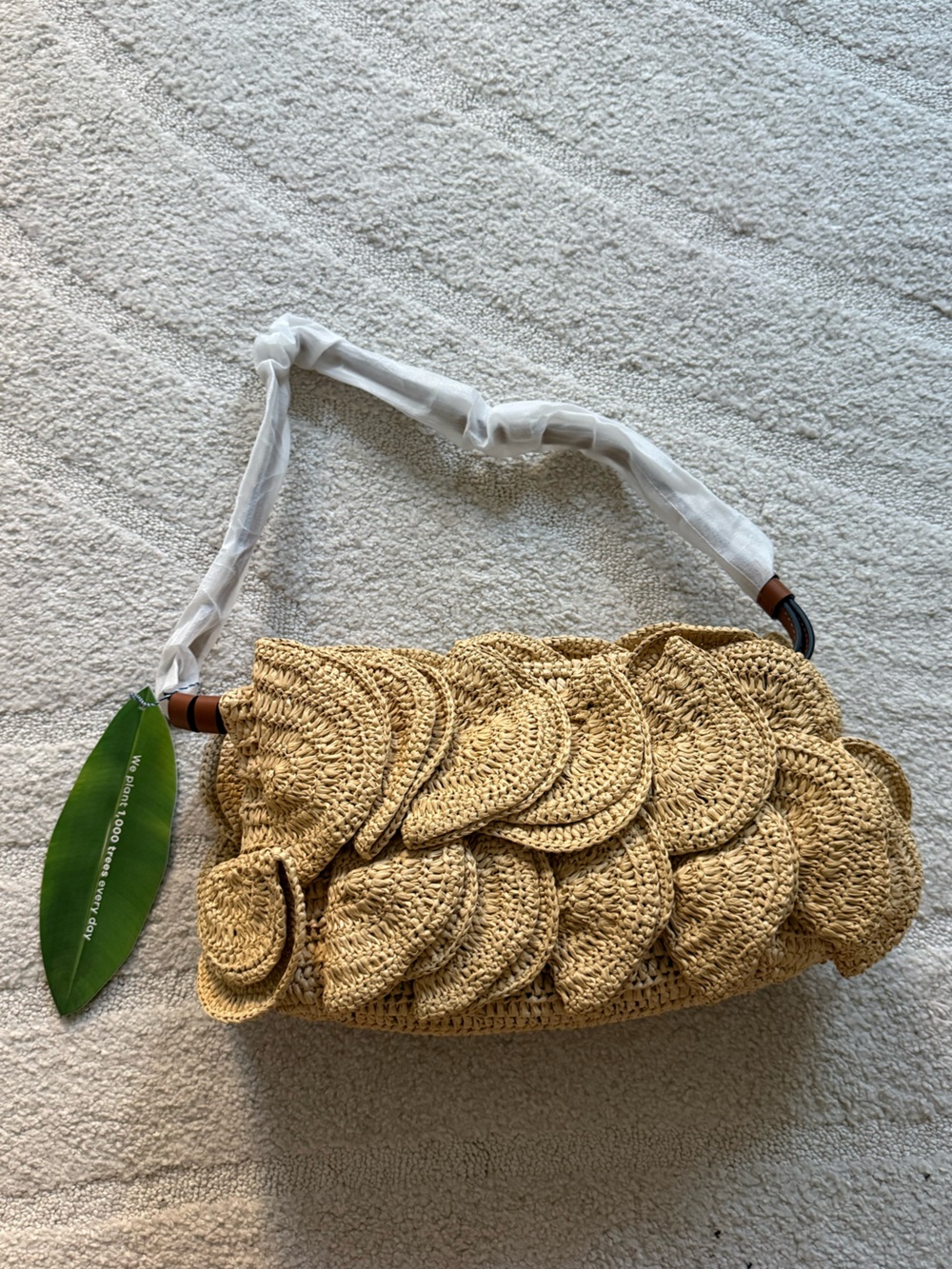 BRAND NEW Farm Rio Flower Raffia Shoulder Bag - Natural - Picture 6 of 9